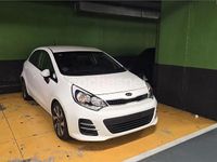 Usado Kia Rio 84 CV (61 kW) 2016 Blanco Berlina