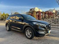 Usado Hyundai Tucson 131 HP (96 kW) 2016 Preto SUV