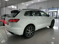 Begagnad VW Touareg R-line 286 HK (210 kW) 2023 Vit SUV