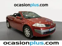 Usado Renault Mégane Coupé Dynamique 84 CV (61 kW) 2006 Rojo Coupe