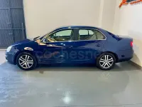 Usado VW Jetta Highline 122 CV (89 kW) 2008 Azul Berlina
