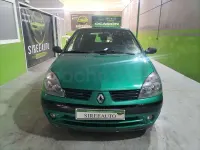 Usado Renault Clio II 80 CV (58 kW) 2004 Verde Berlina