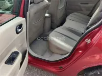 Usado Renault Mégane Expression 136 CV (100 kW) 2006 Rojo Berlina