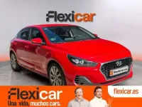 Usado Hyundai i30 Style 140 CV (102 kW) 2019 Rojo Utilitario