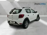 Usado Dacia Sandero Stepway 90 CV (66 kW) 2016 Blanco Berlina