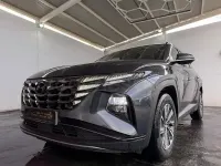 Usado Hyundai Tucson 115 CV (84 kW) 2022 Gris / plata SUV