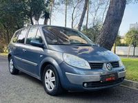 Usado Renault Grand Scénic II Dynamique 131 CV (96 kW) 2007 Plateado Monovolumen