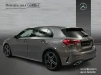 Usado Mercedes A180 AMG line 116 CV (85 kW) 2019 Gris / plata Berlina