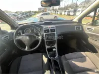Usado Peugeot 307 90 CV (66 kW) 2003 Gris / plata Familiar