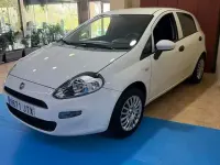 Usado Fiat Punto Pop 69 CV (50 kW) 2016 Blanco Utilitario