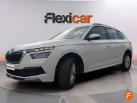 Usado Skoda Kamiq Ambition 110 CV (80 kW) 2021 Blanco SUV