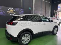 Usado Peugeot 3008 Allure 130 CV (95 kW) 2019 Blanco SUV