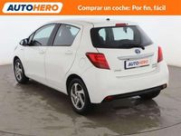 Usado Toyota Yaris Hybrid Active 99 CV (72 kW) 2016 Blanco Utilitario