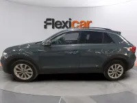 Usado VW T-Roc 115 CV (84 kW) 2024 Gris SUV
