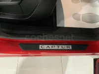 Usado Renault Captur Life 90 CV (66 kW) 2020 Granate SUV