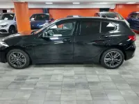 Usado BMW 120 Sport Line 170 CV (125 kW) 2024 Negro Utilitario