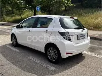 Usado Toyota Yaris Active 99 CV (72 kW) 2014 Blanco Utilitario