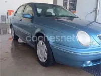 Usado Lancia Lybra 105 CV (77 kW) 2000 Azul Familiar