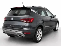 Usado Seat Arona FR 115 CV (84 kW) 2025 Gris / plata SUV