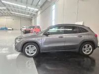 Usado Mercedes GLA200 150 CV (110 kW) 2021 Gris / plata SUV