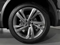 Käytetty VW Tiguan R-line 245 HP (180 kW) 2025 Valkoinen Katumaasturi