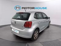 Usado VW Polo Advance 85 CV (62 kW) 2009 Gris Utilitario