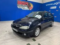 Usado Renault Mégane Authentique 65 CV (47 kW) 2001 Azul Berlina