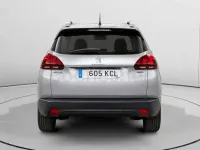 Usado Peugeot 2008 Style 82 CV (60 kW) 2017 Gris / plata SUV