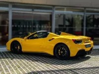 Usado Ferrari 488 670 CV (492 kW) 2017 Amarillo Descapotable