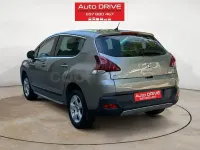 Usado Peugeot 3008 Allure 130 CV (95 kW) 2016 Beige Berlina