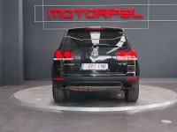 Usado VW Touareg 240 CV (176 kW) 2007 Negro SUV