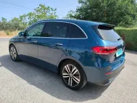 Usado Mercedes B180 116 CV (85 kW) 2019 Azul Utilitario