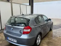 Usado BMW 120 150 CV (110 kW) 2005 Azul Utilitario