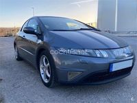 Usado Honda Civic Executive 140 CV (102 kW) 2006 Gris / plata Berlina