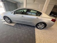 Usado Peugeot 508 Active 120 CV (88 kW) 2017 Gris / plata Berlina