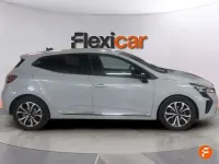 Usado Renault Clio V Techno 90 CV (66 kW) 2025 Gris Berlina