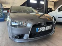 Usado Mitsubishi Lancer Sportback Invite 140 CV (102 kW) 2010 Gris / plata Berlina