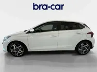 Usado Hyundai i20 101 CV (74 kW) 2025 Blanco Utilitario