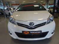 Usado Toyota Yaris Active 99 CV (72 kW) 2012 Blanco Utilitario