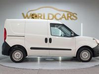 Usado Fiat Doblò 95 CV (69 kW) 2017 Blanco Monovolumen