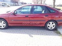 Usado Renault Laguna 115 CV (84 kW) 1999 Rojo Berlina