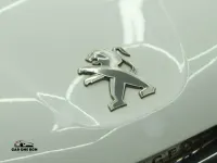 Usado Peugeot 2008 Active 82 CV (60 kW) 2015 Blanco SUV