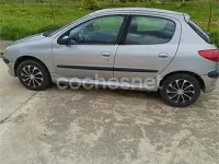 Usado Peugeot 206 70 CV (51 kW) 2003 Gris / plata Berlina