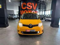 Usado Renault Twingo Techno 60 kW (82 CV) 2023 Amarillo Utilitario