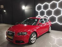 Usado Audi A3 Ambiente 140 CV (102 kW) 2006 Rojo Utilitario