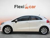 Usado Kia Rio 84 CV (61 kW) 2017 Blanco Berlina