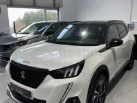 Usado Peugeot 2008 GT 130 CV (95 kW) 2022 Blanco SUV