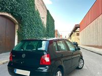 Usado VW Polo Highline 75 CV (55 kW) 2003 Negro Berlina