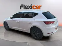 Usado Seat Leon Style 130 CV (95 kW) 2019 Blanco Berlina