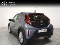 Usado Toyota Aygo X Play 72 CV (52 kW) 2025 Gris / plata SUV